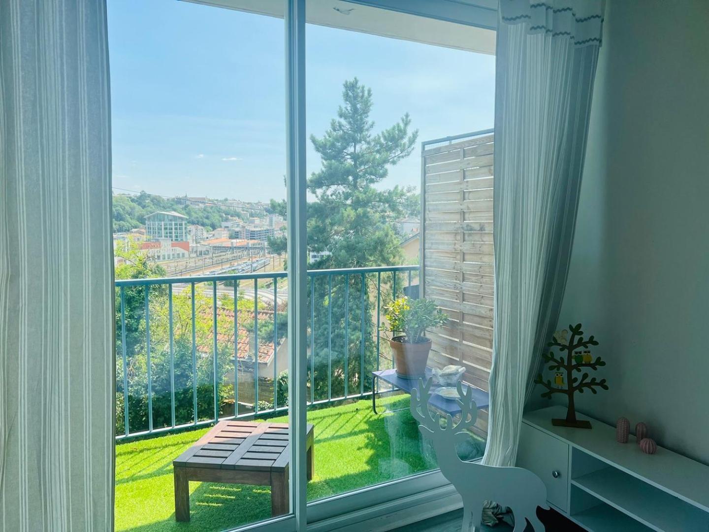 Le Retro - Splendide Appartement Puvatya Dış mekan fotoğraf