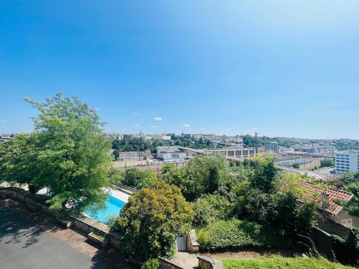 Le Retro - Splendide Appartement Puvatya Dış mekan fotoğraf